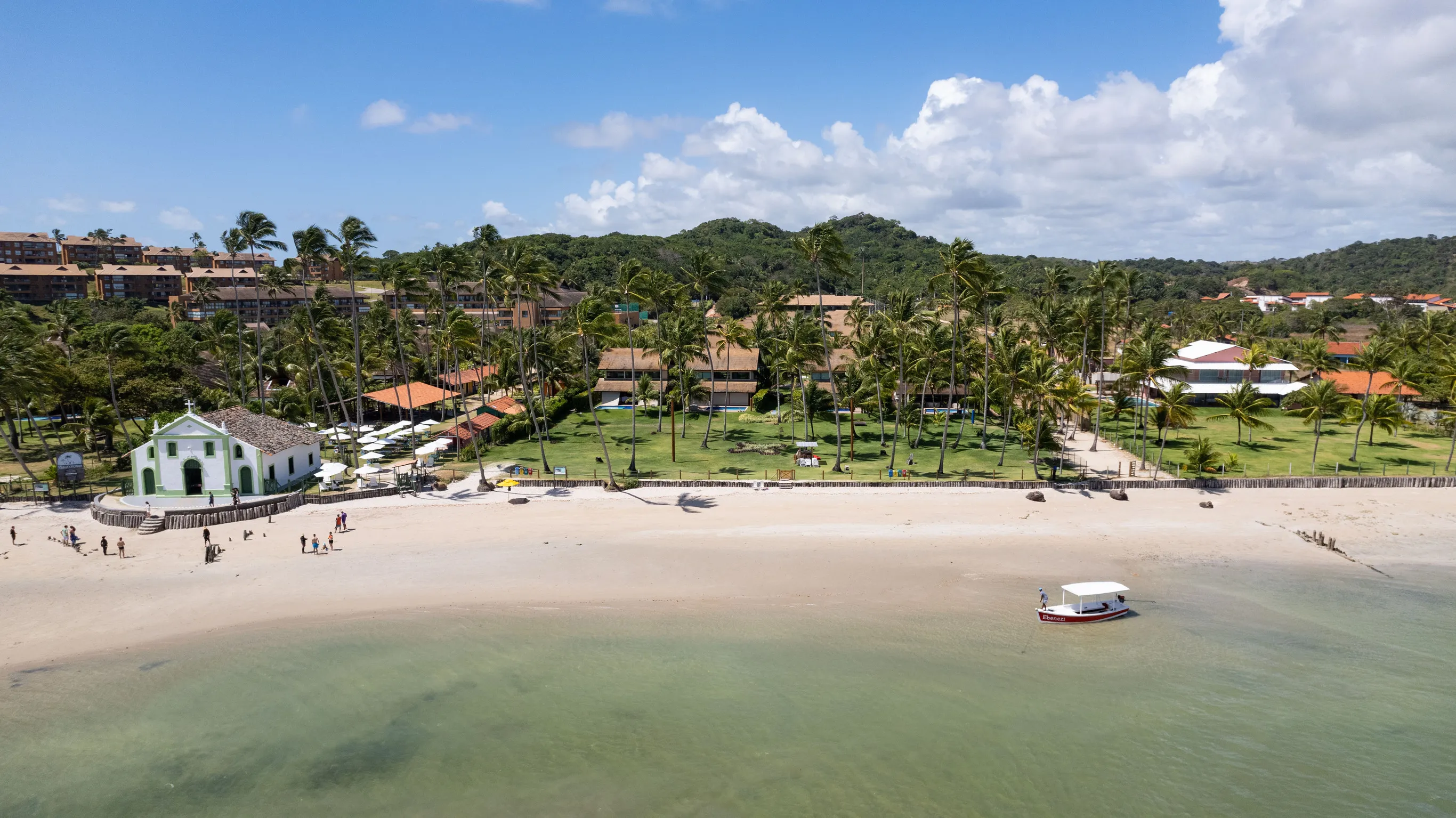 Excelente Bangalô com piscina privativa em Carneiros Beach Resort